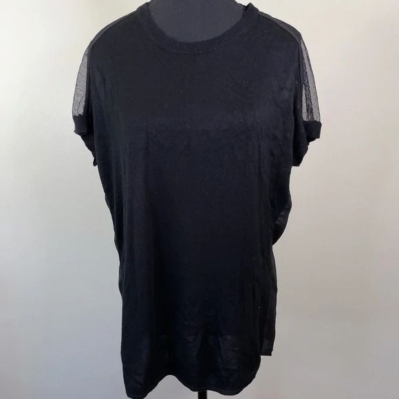 🌟✨2 for  $30 ✨🌟 John + Jenn Mesh Shoulder Short Sleeve T-shirt - Picture 1 of 9
